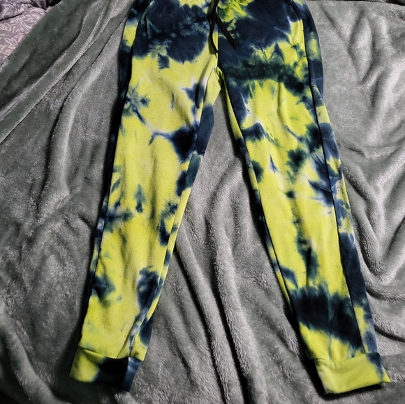Pop fit acid wave Tie-Dye Leggings and joggers - Picture 5 of 9